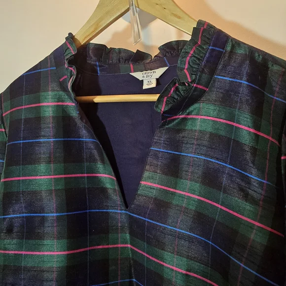 Crown & Ivy Multicolor Ruffle Blouse - Picture 3 of 6